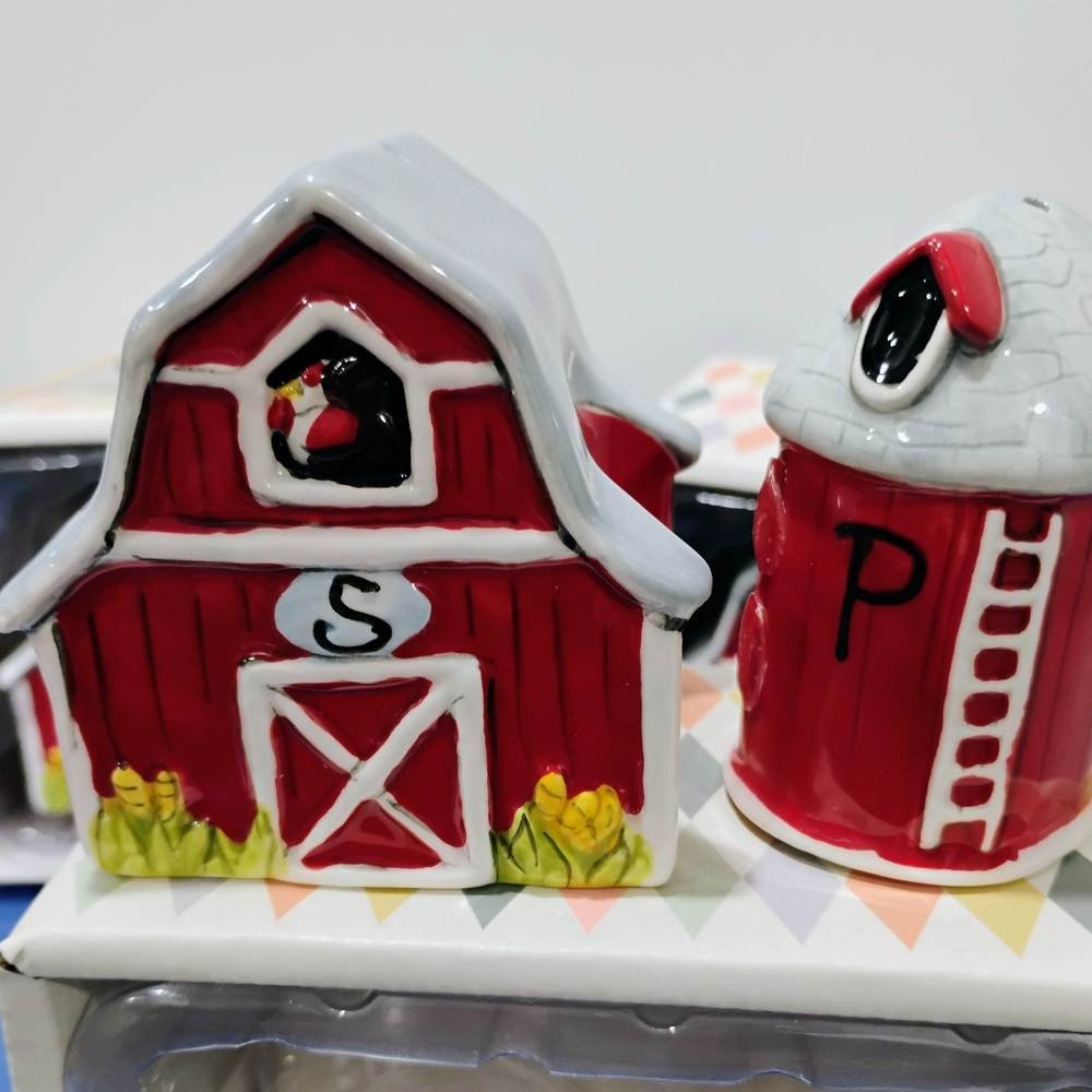 Blue Sky Ceramic 4.5" x 2.75" x 3" Barn/Silo 15730 Painted BRAND-NEW w/tag/box - Picture 5 of 15